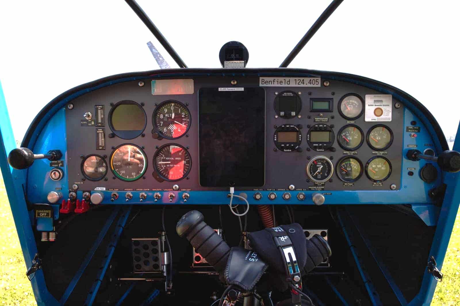 Savannah S Cockpit view